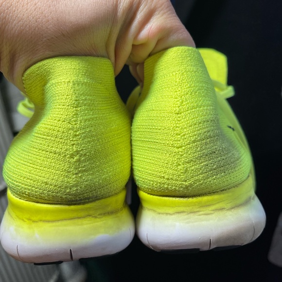 Nike shoes - Picture 3 of 4